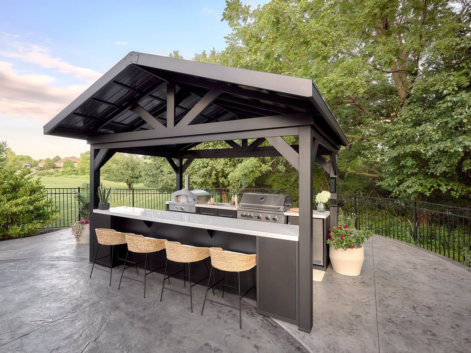 Lancaster | Galley Outdoor Kitchen with Built-In Grill & Piz